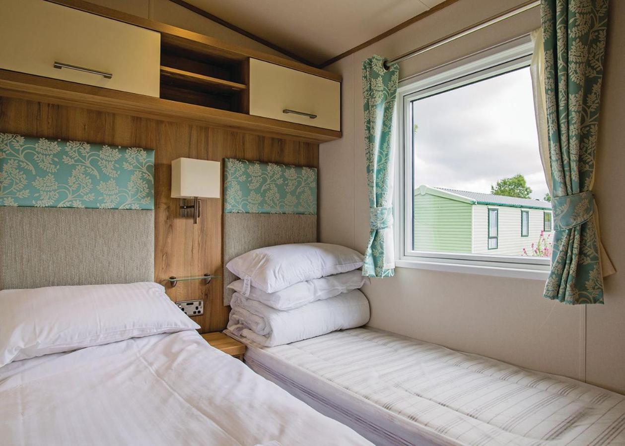Ocean Heights Holiday Park New Quay  Esterno foto